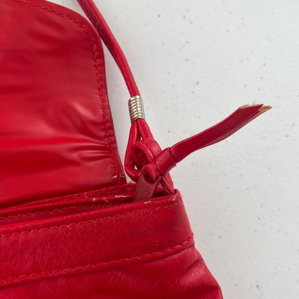 Vintage 80s bright red leather flap purse with bow detail - Picture 6 of 16